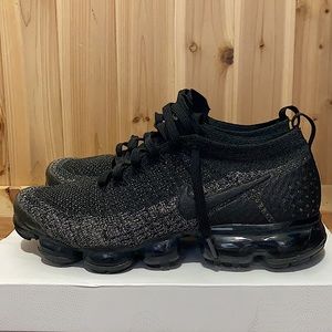 2018 Nike vapormax flyknit 2 black dark grey
